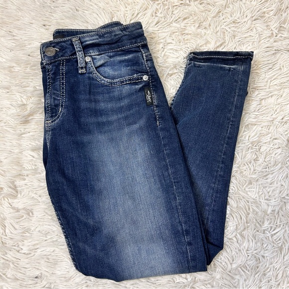 ◾️Silver Jeans Avery Skinny Crop Capri - Picture 6 of 8